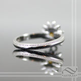 14k white gold and Diamond Daisy Ring