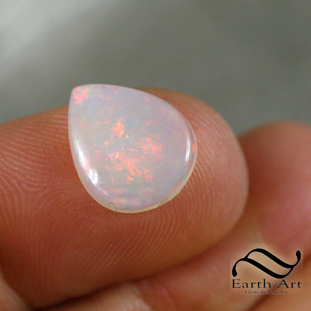 3,26 Ct Opale blanche en triangle - Pierre Opale d'Australie 3,26 Ct Opale blanche en triangle - Pierre Opale d'Australie
