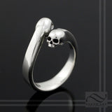 Skulls - Adjustable Sterling Silver Bypass ring - Gothic skull design open ring