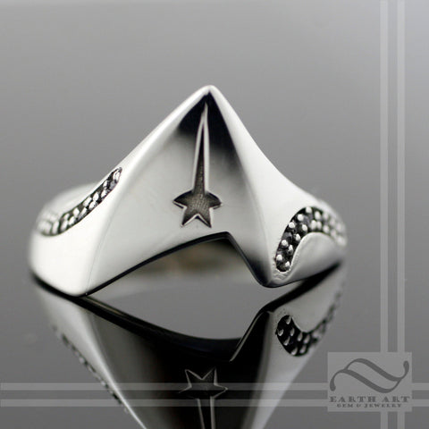First Mate Star Signet Ring - Sterling Silver