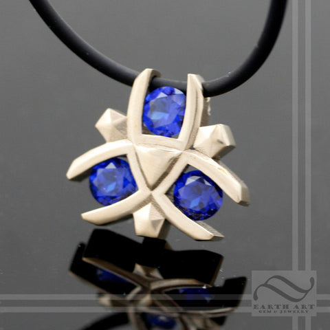 Zora's Sapphire Pendant - Imitation sapphire