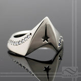 Captains Star Signet Ring - White gold with sapphire and Diamond